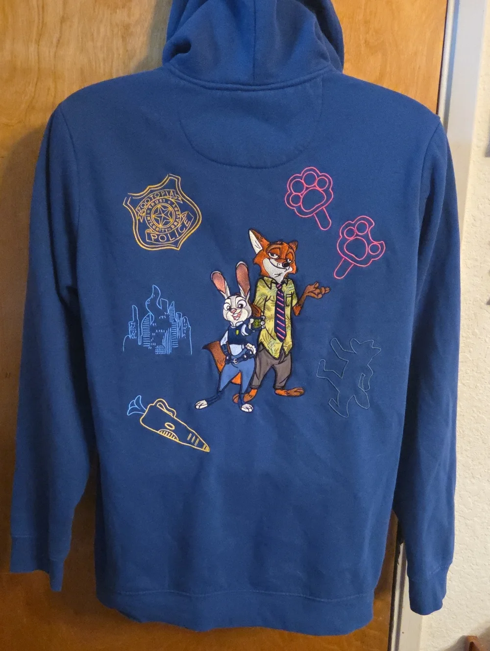 VTG Disney Zootopia Embroidered Characters Zippered Hoodie - BoxLunch Exclusive